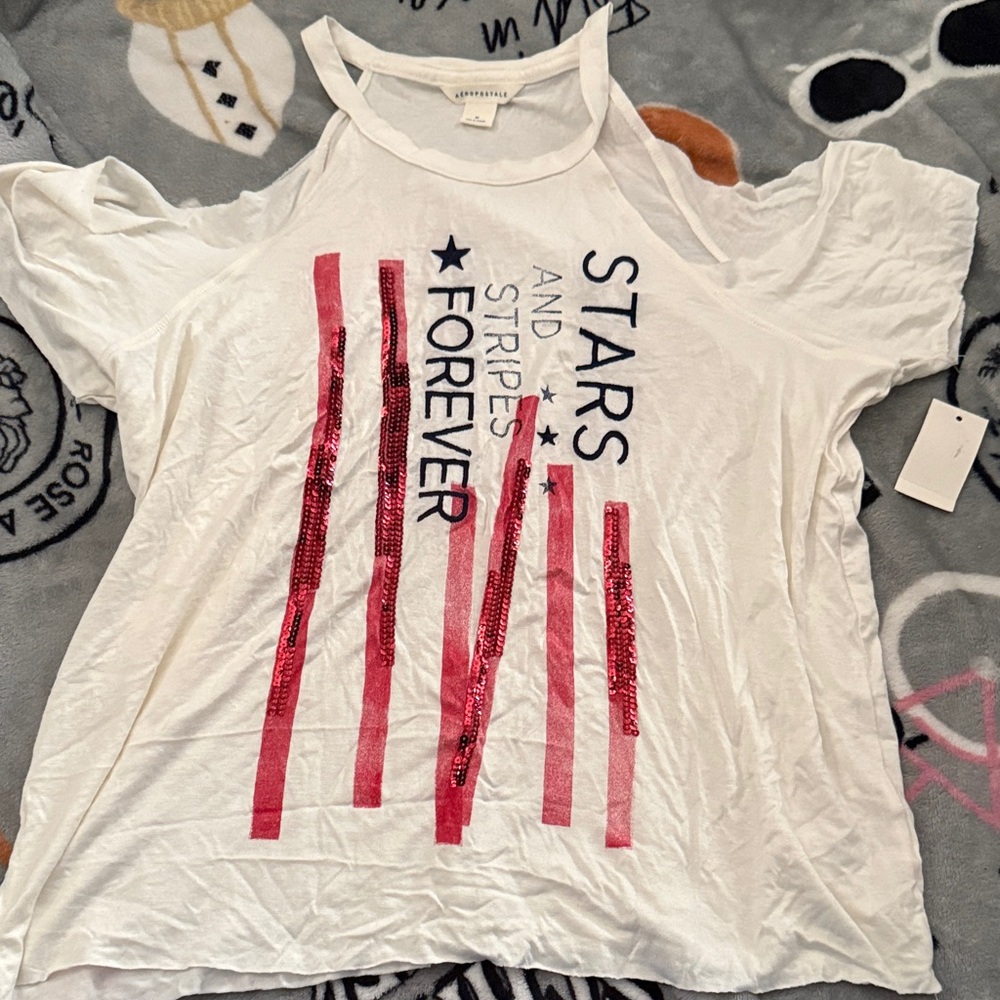Aeropostale White and Pink Graphic Tee